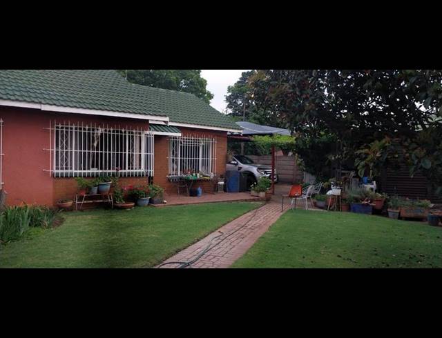 3 BEDROOM HOUSE FOR SALE IN WITFIELD